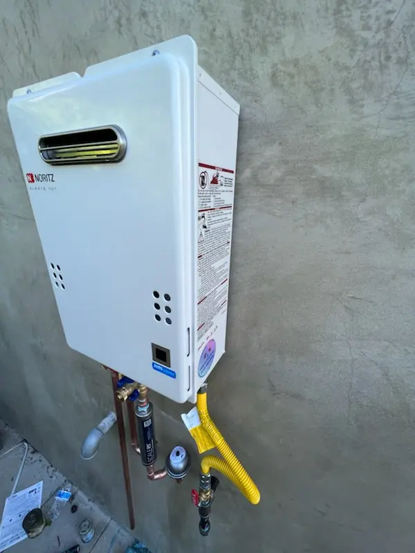 Tankless water heater installation for West Amityville homes